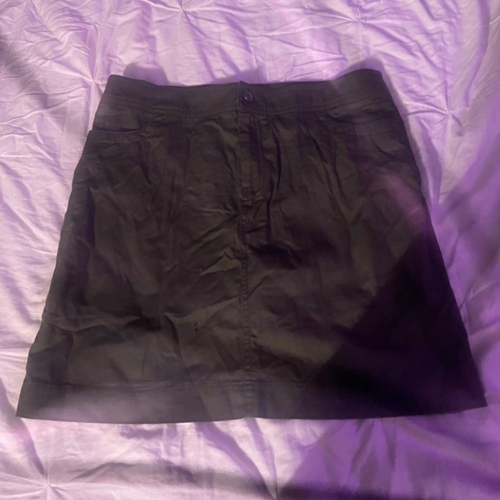 dark green skort